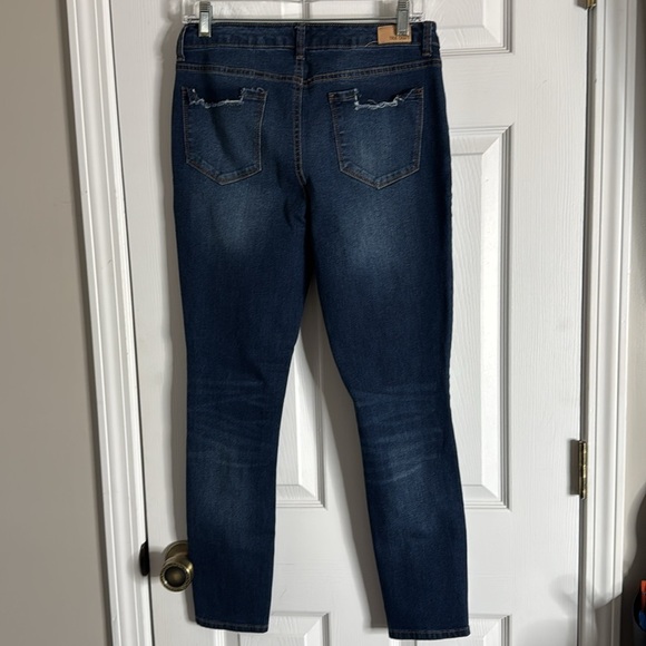 True Craft lMid Rise Skinny Distressed Jean - Picture 3 of 3